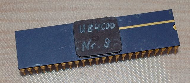 CMOS-CPU U84C00 48pol. Keramik-DIL